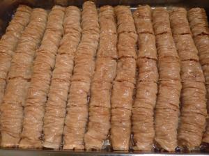 Peanut Baklava Rolls